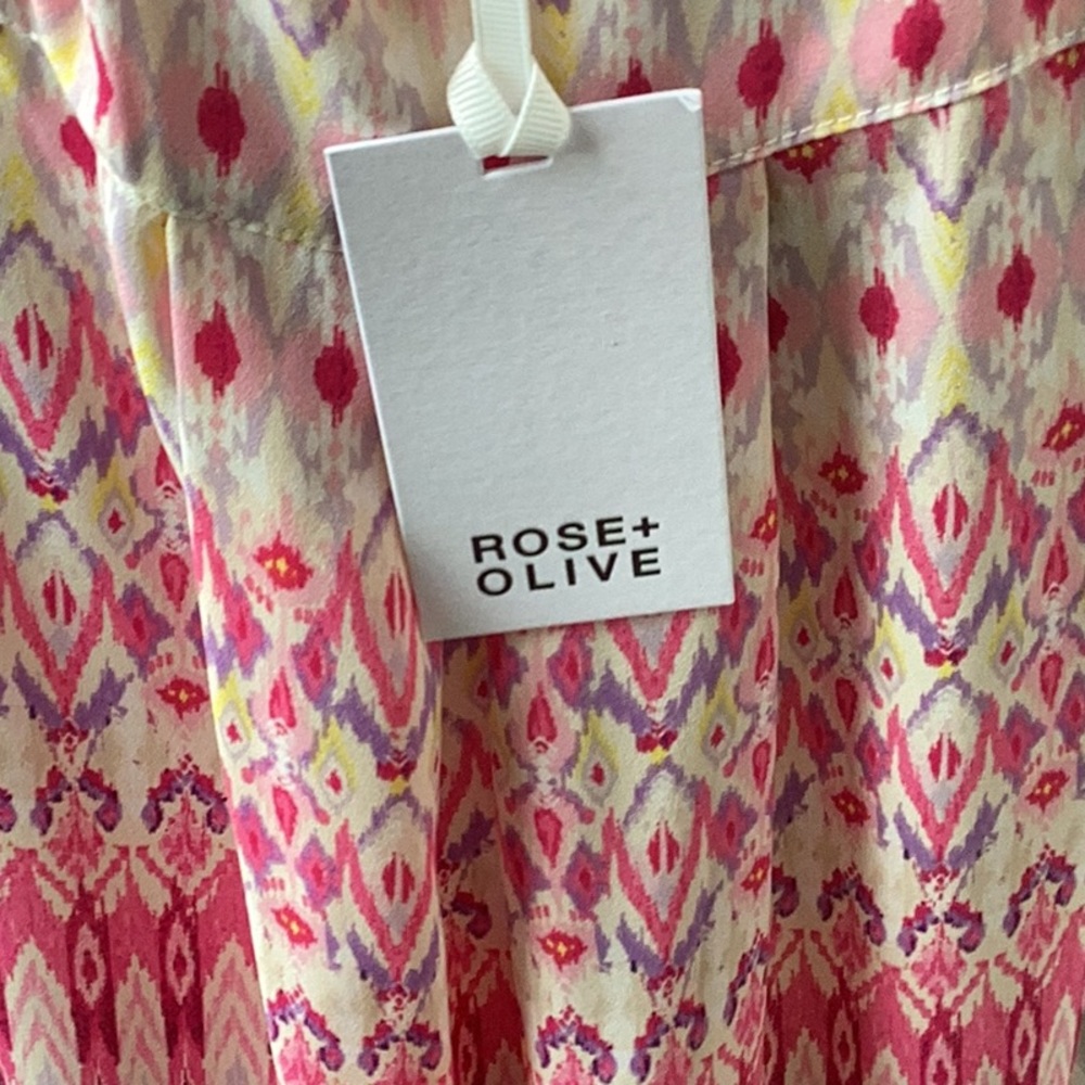 Patterned Sleeveless Blouse - Picture 4 of 5